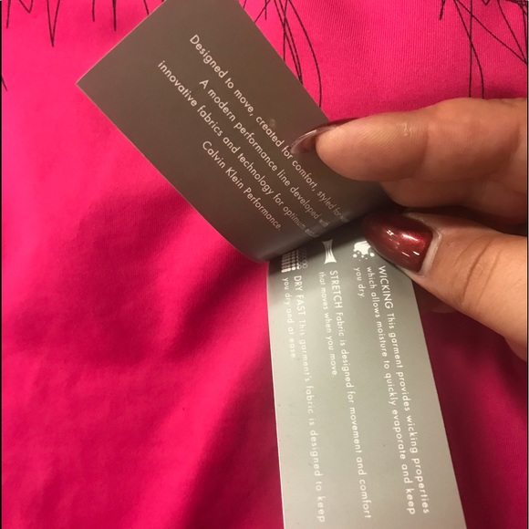 NWT Calvin Klein XL Workout Athletica Top - Picture 3 of 4